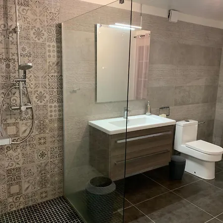 Grand Spacieux 3 Ch Rez De A Apartment Sisco